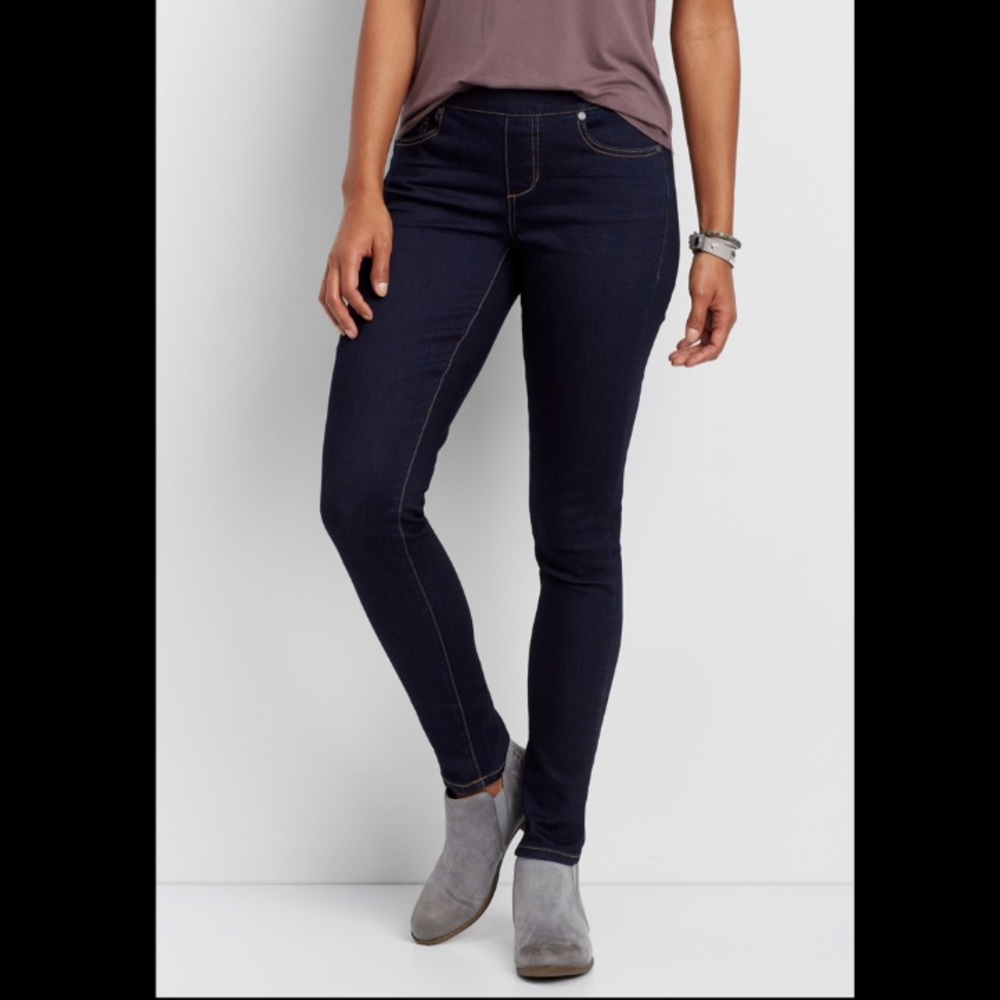 Maurices pull on dark wash skinny jeans